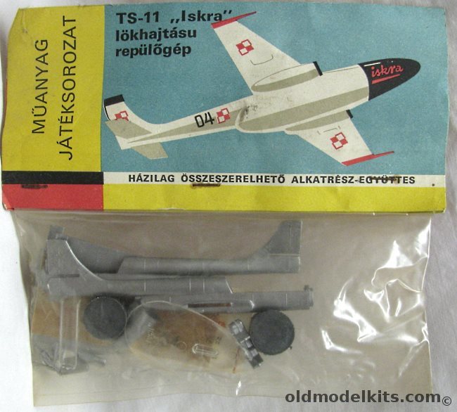 Ruch 1/72 TS-11 Iskra - Bagged, Si-1 plastic model kit